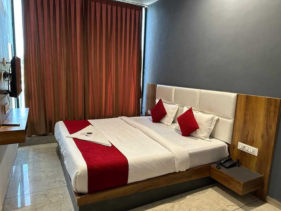 Hotel Dumas Near Airport Hotel in Gujarat