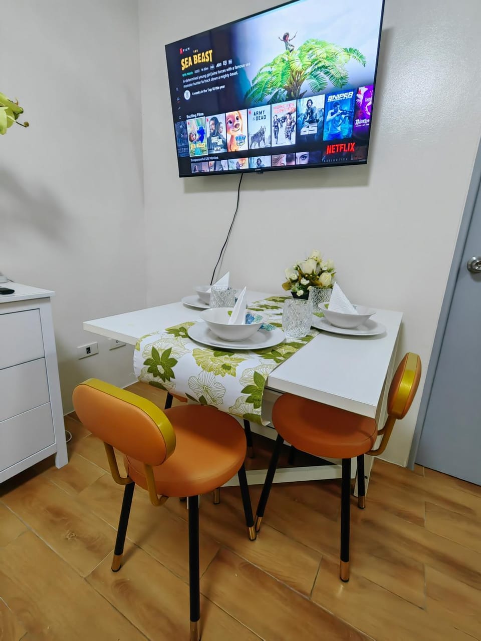 TV and multimedia, Dining area
