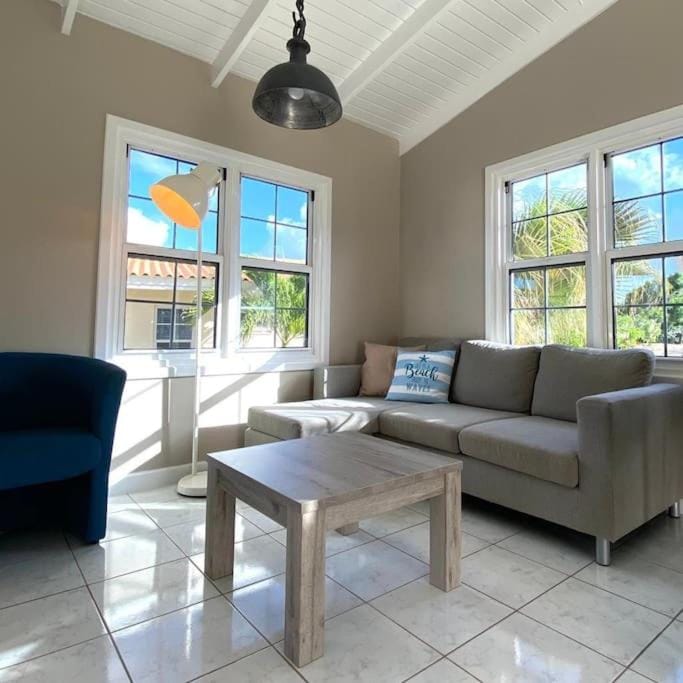 Living room, Seating area, Certificate/Award