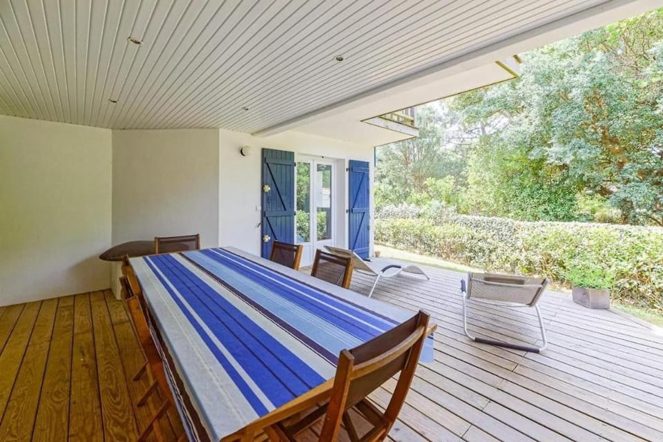Patio, Spring, Day, Garden, sunbed