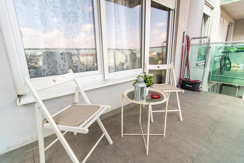 Patio, Day, View (from property/room), Balcony/Terrace, Seating area