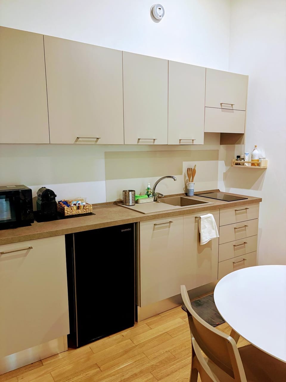 Coffee/tea facilities, Kitchen or kitchenette