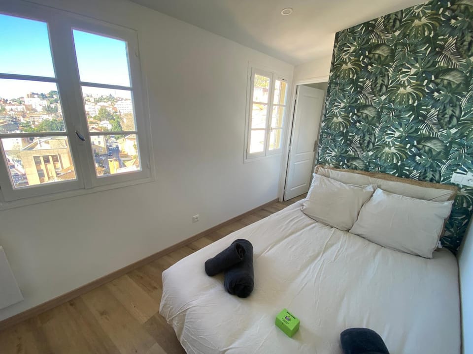Emplacement unique, vue Ville&Mer CityVauban Apartment in Grasse