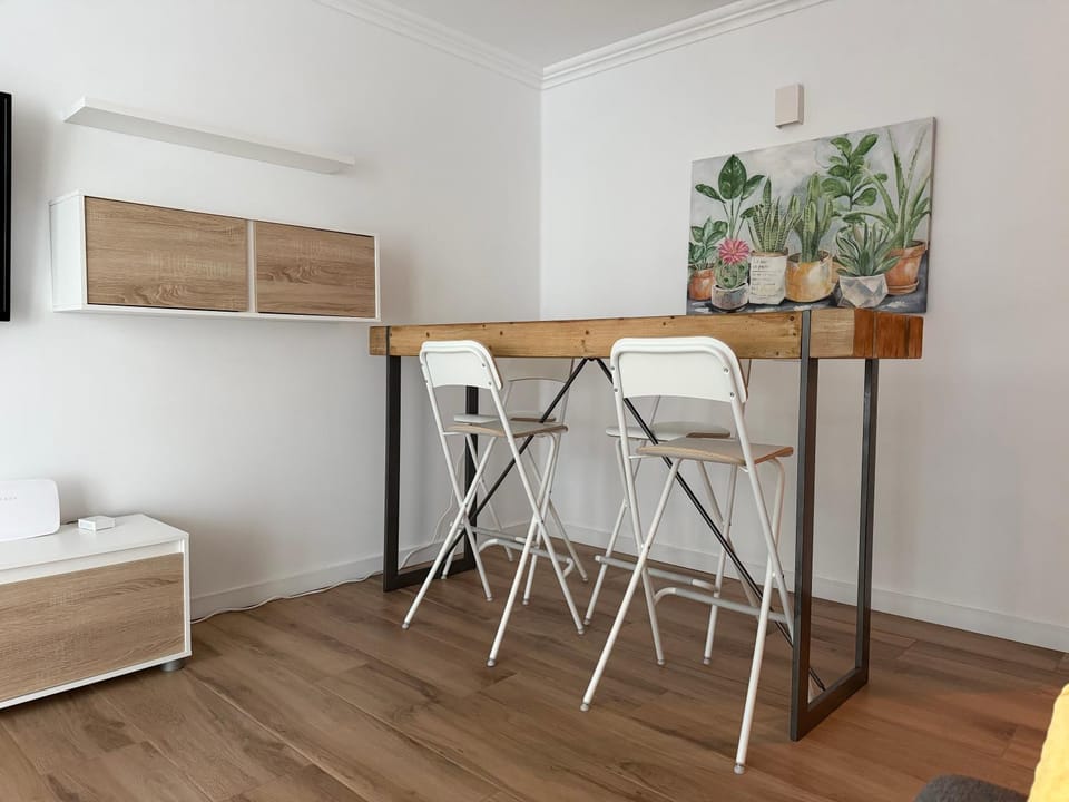 Island Paradise a studio with a kitchenette, private bathroom and balcony, in a complex with 3 swimming pools, 800m away from the ocean front Apartment in Abona
