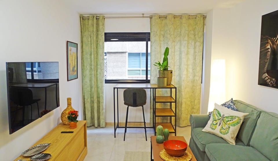 Communal lounge/ TV room, Living room, Seating area