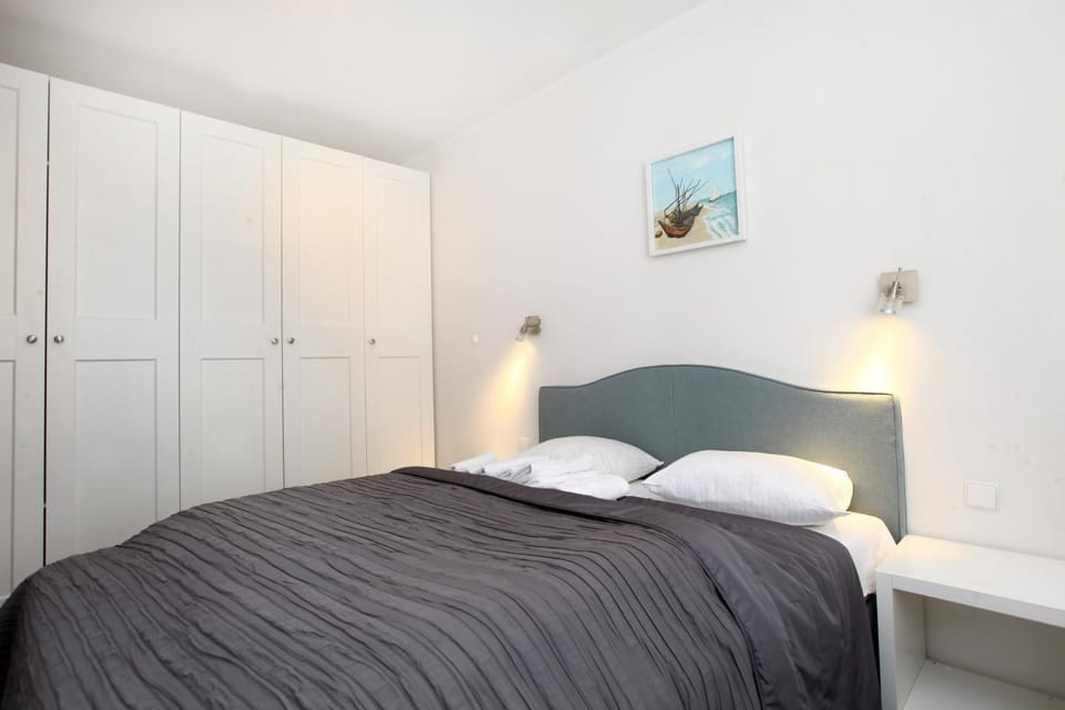 Bed, Photo of the whole room, Bedroom, wardrobe