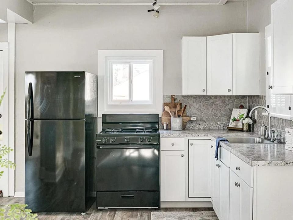 A Peaceful getaway home Apartment in South Bend