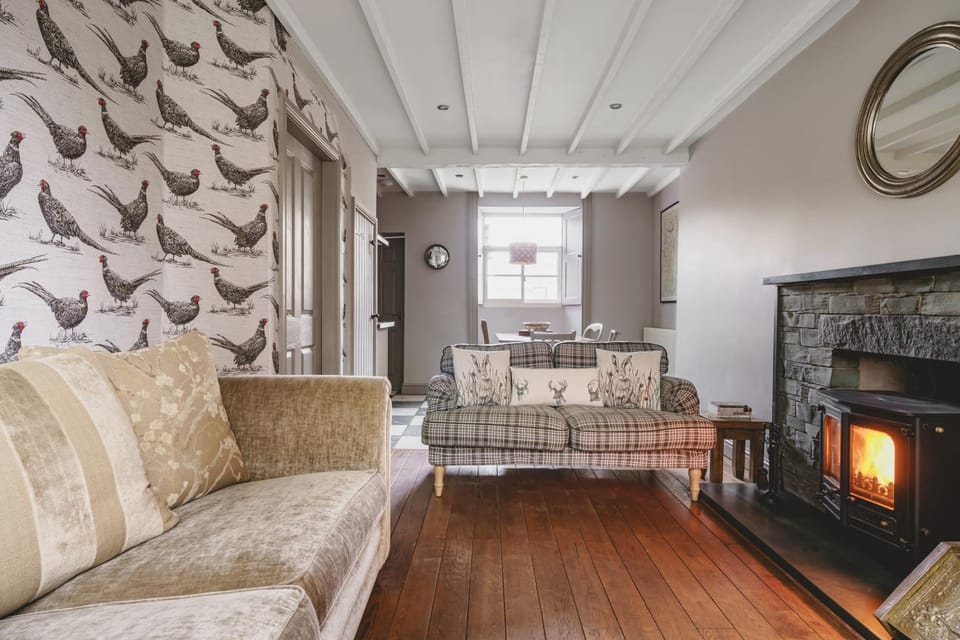 Living room, Seating area, flat iron