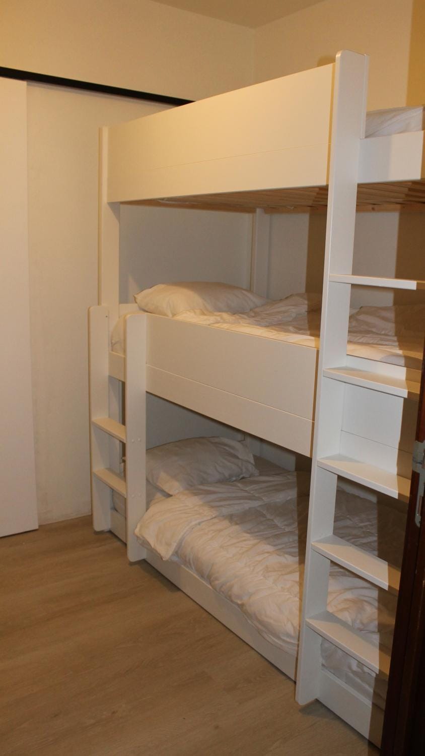 bunk bed