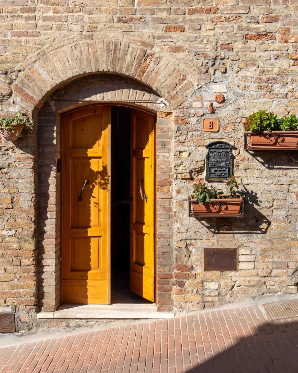 Facade/entrance, Day