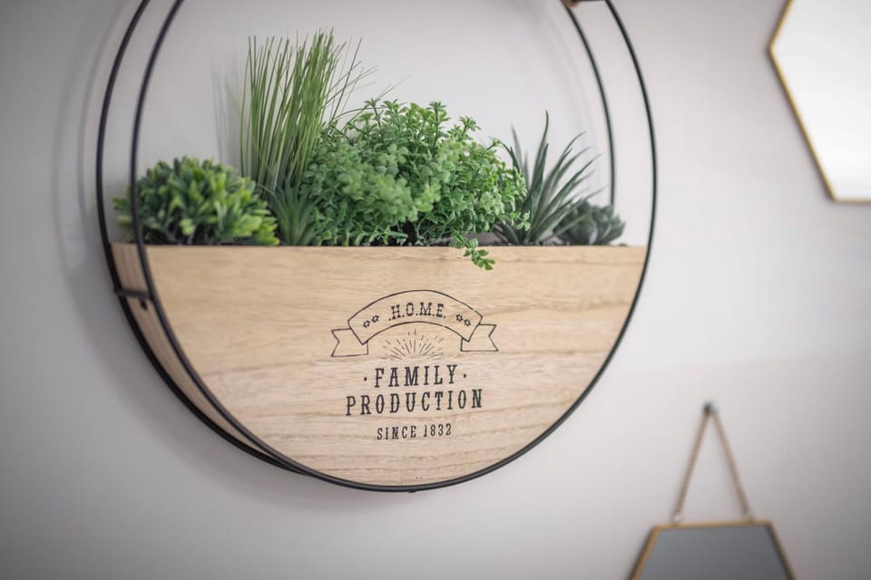 Property logo or sign, Logo/Certificate/Sign, Text overlay, Certificate/Award