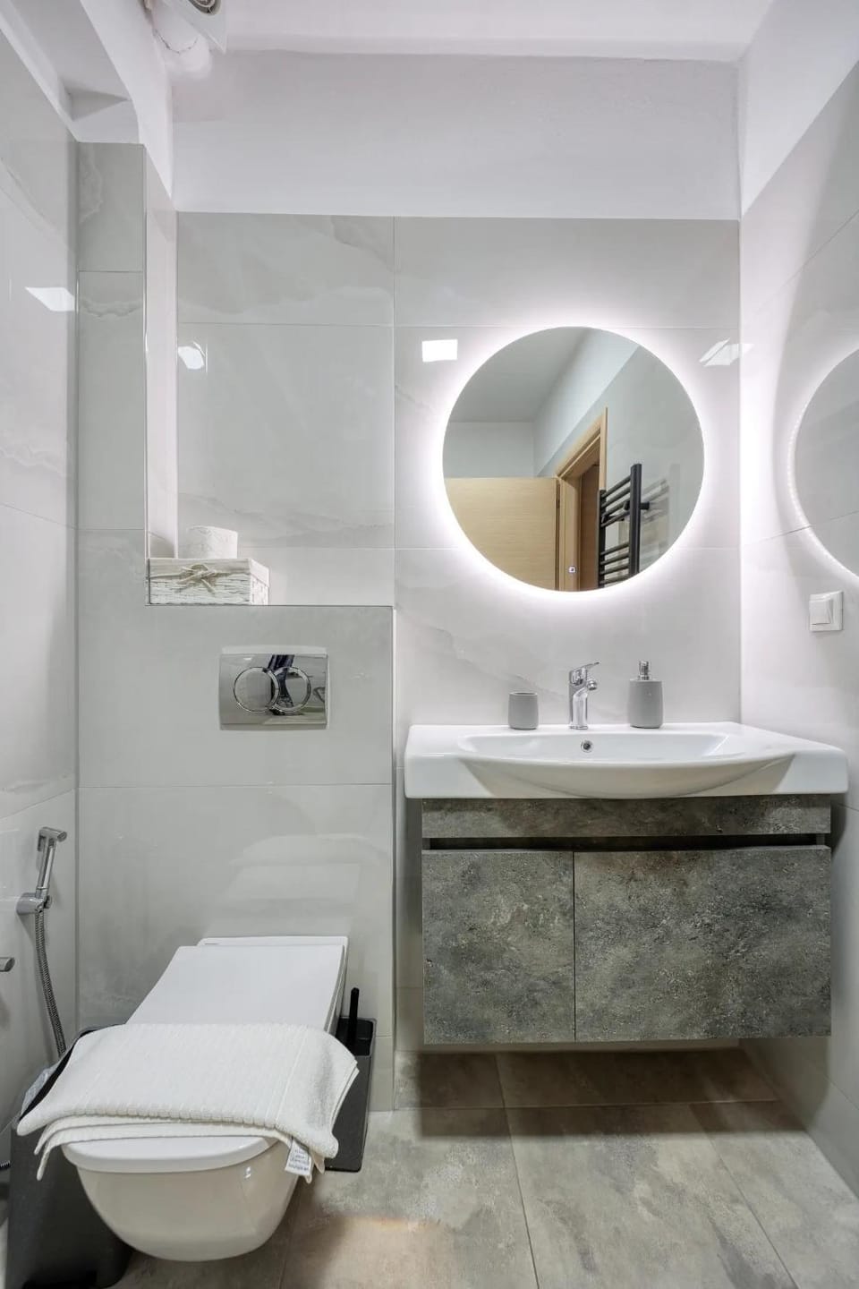 Thano's House 2 with Private Parking Apartment in Volos