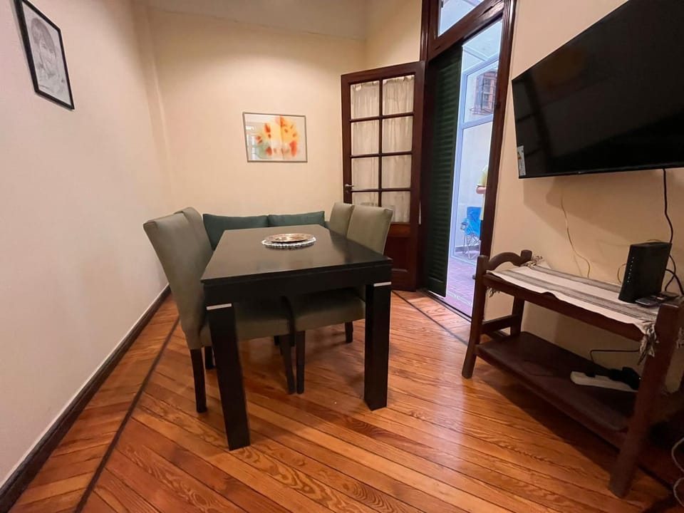 Communal lounge/ TV room, TV and multimedia, Living room, Dining area