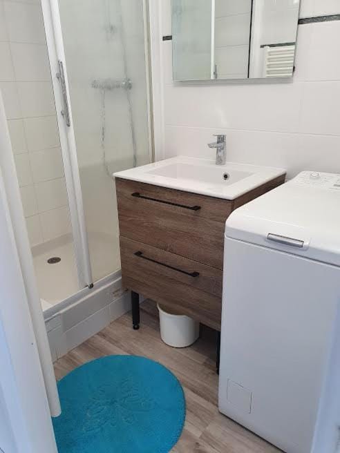 résidence lac de La Sole T3 4 pers les minimes avec piscine Apartment in La Rochelle
