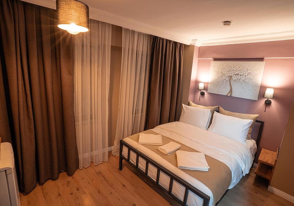 Bed, Bathroom, Coffee/tea facilities, Photo of the whole room, Bedroom, towels