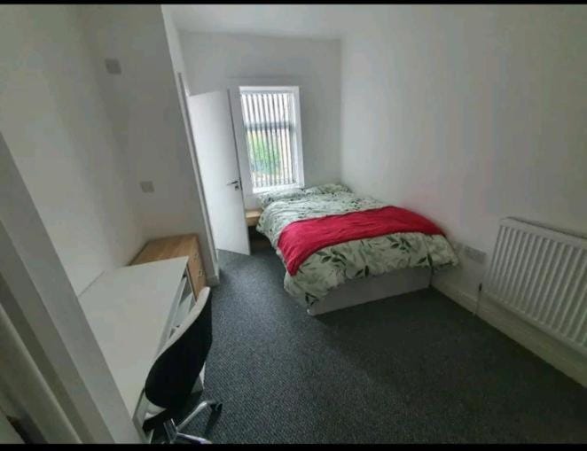 Ensuite Double -bed L4 Burnley City Centre Bed and Breakfast in Burnley