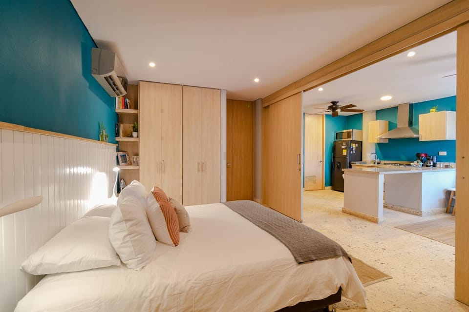 Bed, Photo of the whole room, Bedroom