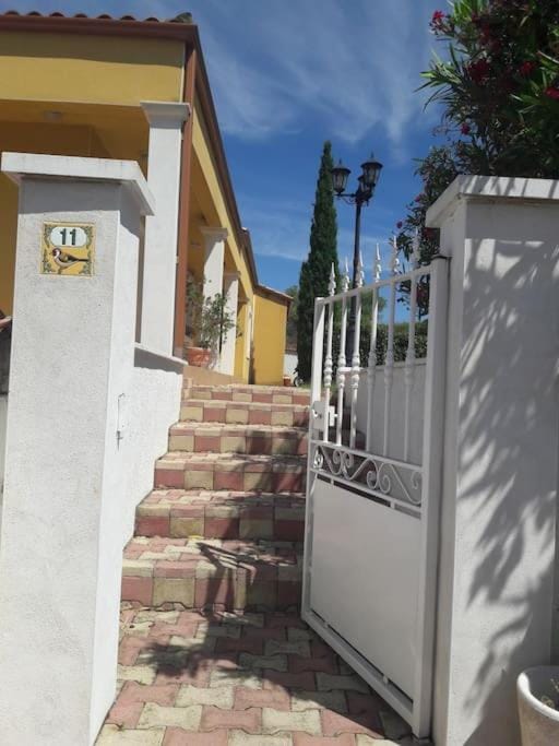 Maison dans une propriété avec une cour House in Occitanie