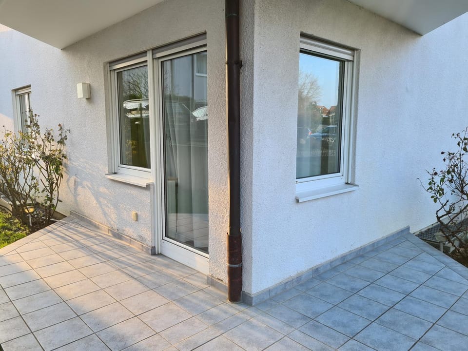 Property building, Day, View (from property/room), Balcony/Terrace