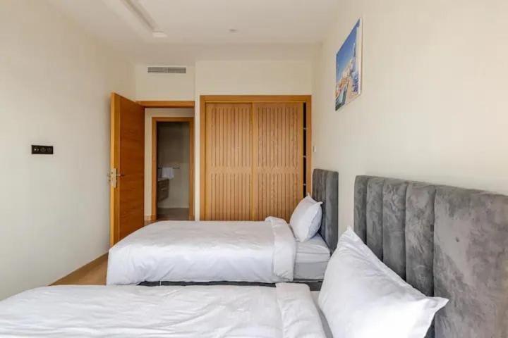 Luxurious Apt - Sea View Apartment in Casablanca-Settat