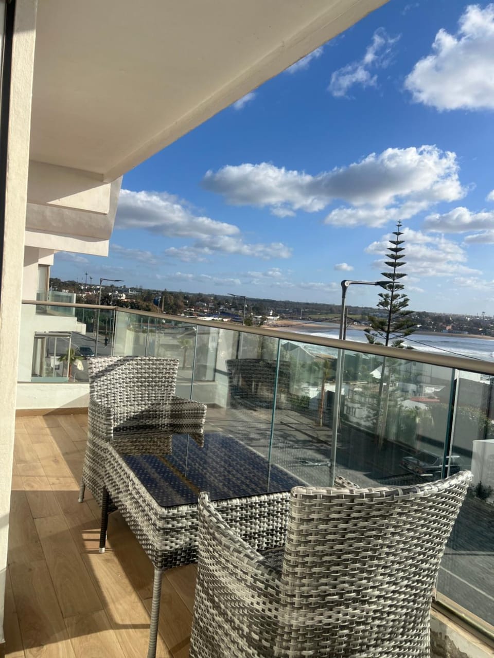 Luxurious Apt - Sea View Apartment in Casablanca-Settat