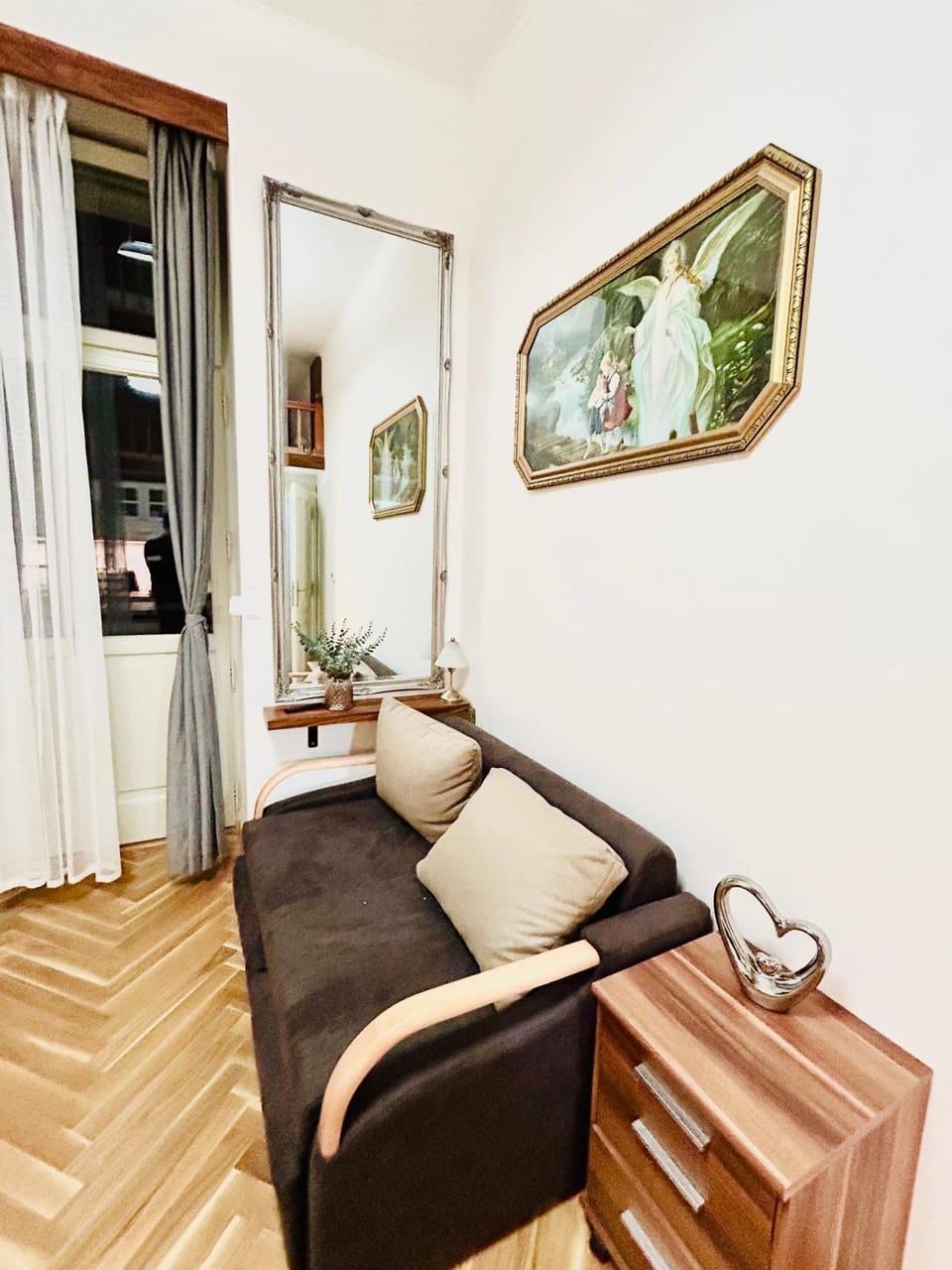 Cozy Design Homestay with terrace Apartment in Prague