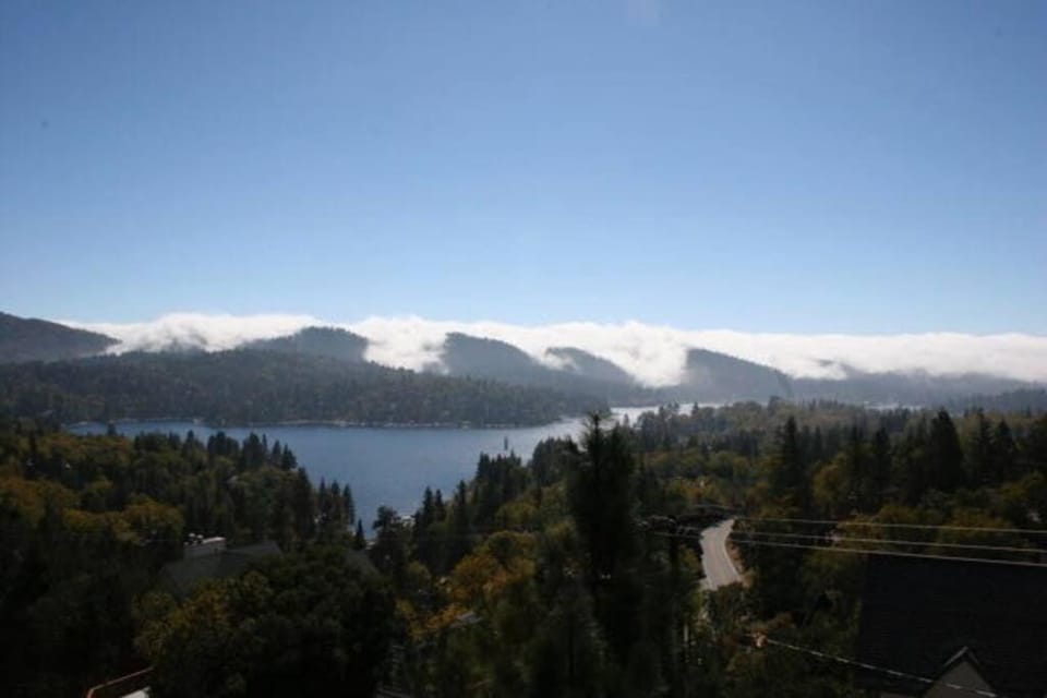 Outrageous Lake View Villa pets ok Villa in Lake Arrowhead