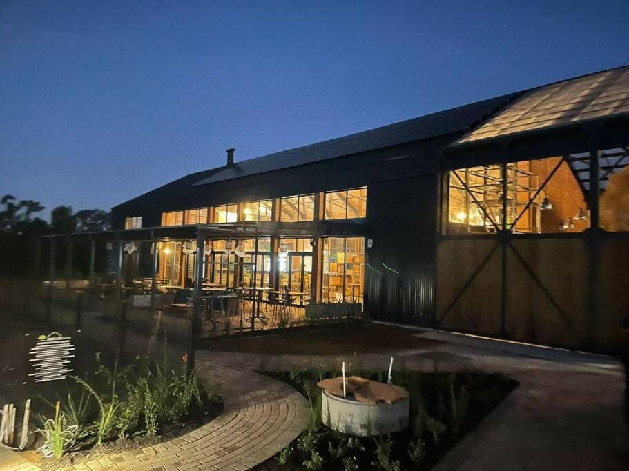 Insaka Greenpark 2Bed Aptment-Boksburg Apartment in Gauteng