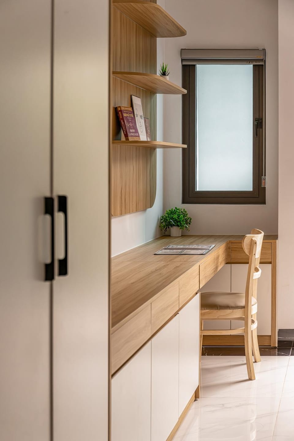 Seating area, wardrobe