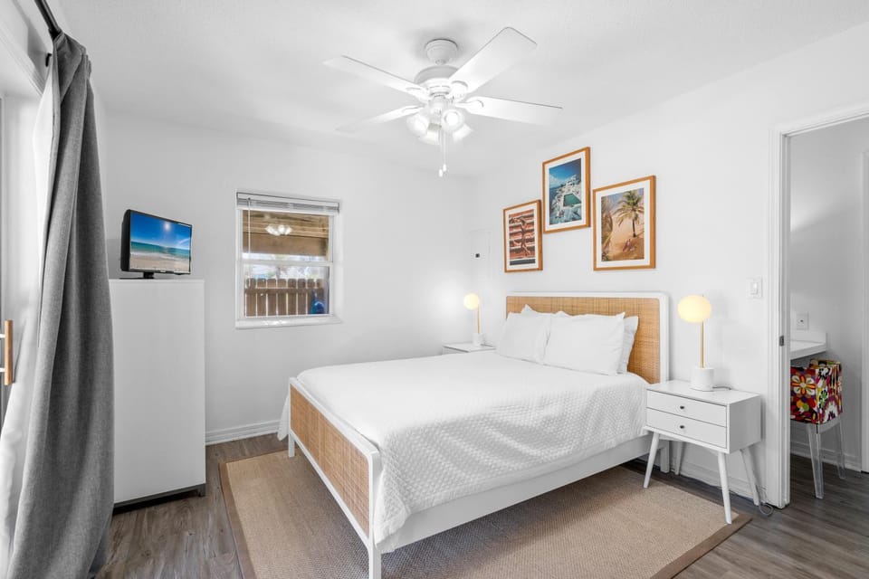 Island Beach Bungalow House in Pensacola Beach