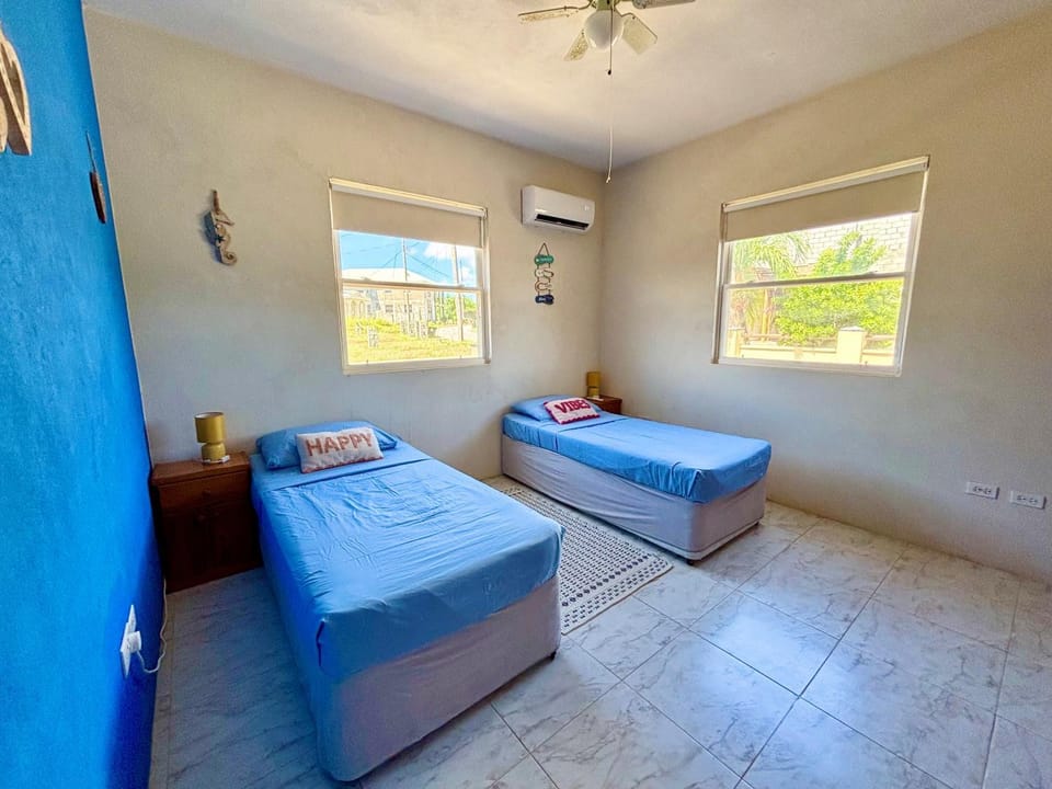 Bedroom, air conditioner
