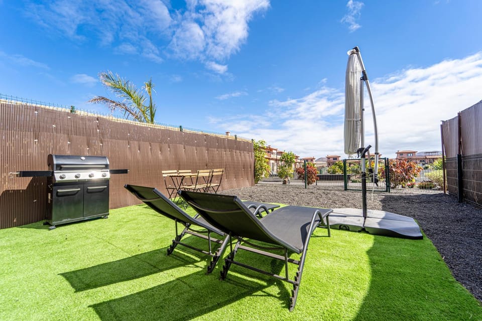 BBQ facilities, Garden, Garden view, sunbed