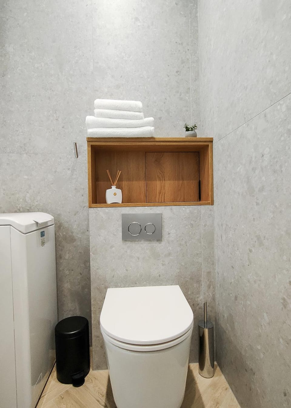 Bathroom, washing machine
