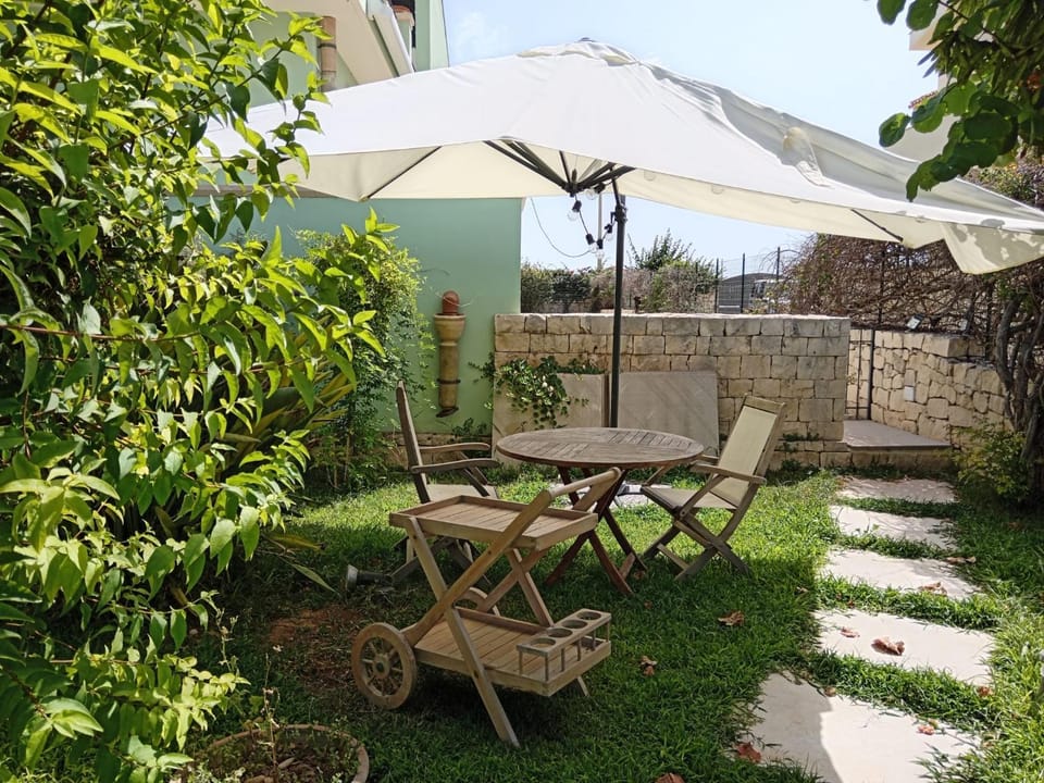 Garden, Balcony/Terrace
