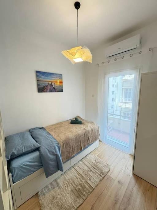 Bed, Photo of the whole room, Bedroom, air conditioner