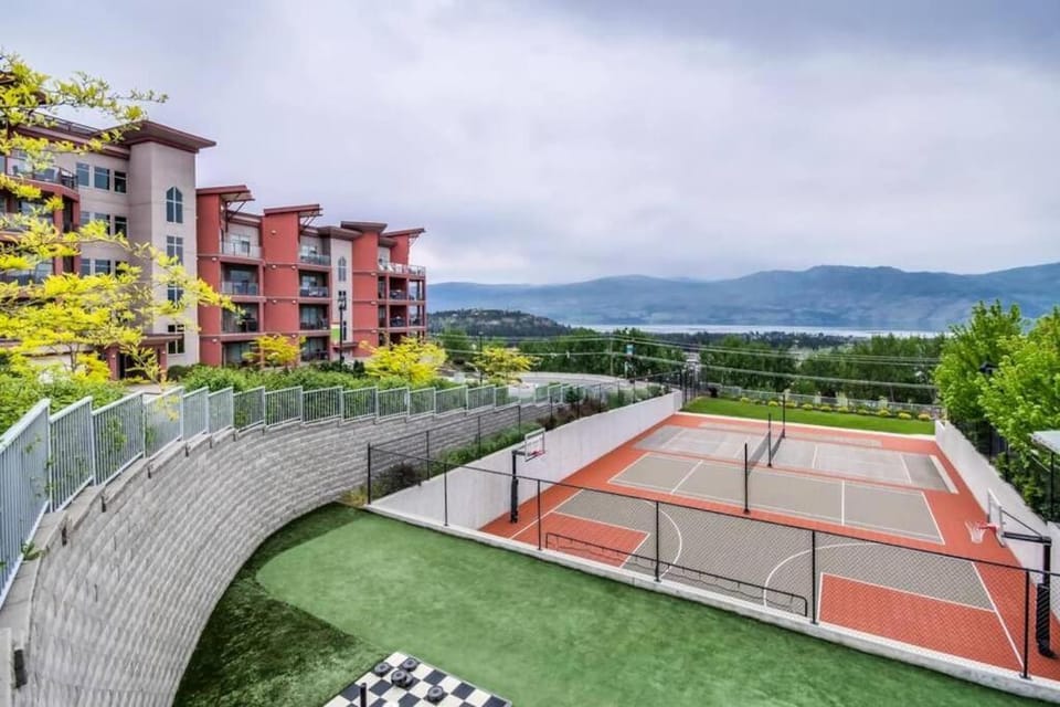 Tennis court