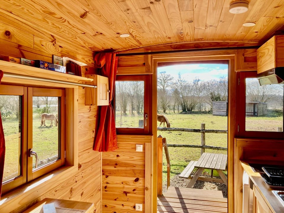 PONEYS Mt St Michel 40min Mer 30min Draps Serviettes Baie Normandie Cottage House in Normandy