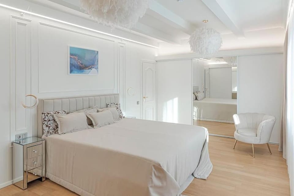 252 m² luxury 4 bedroom house in the pine-forest Villa in Vilnius