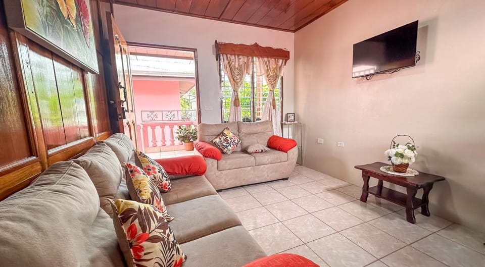 Communal lounge/ TV room, Living room, Evening entertainment