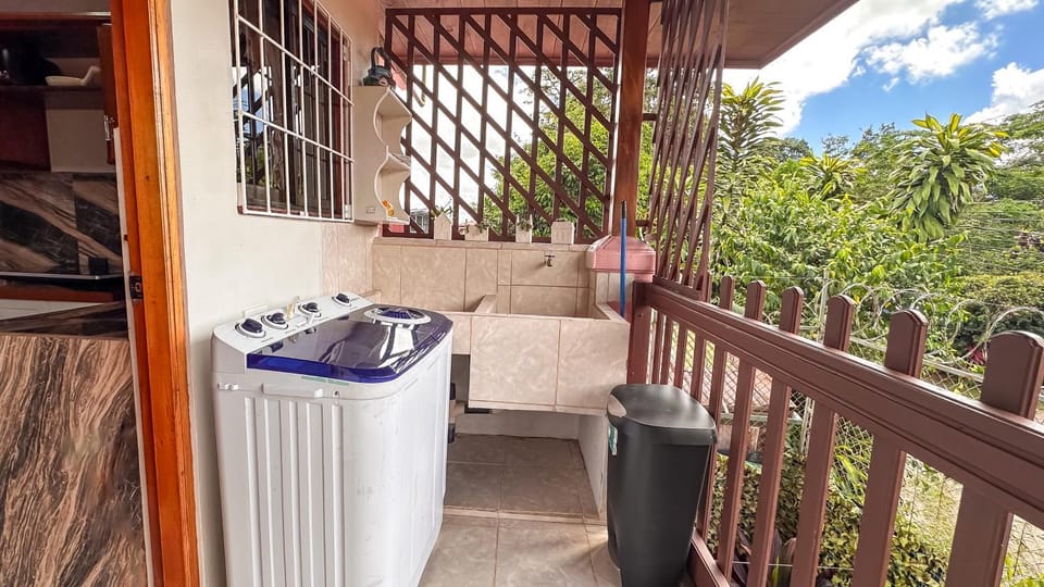 Balcony/Terrace, washing machine