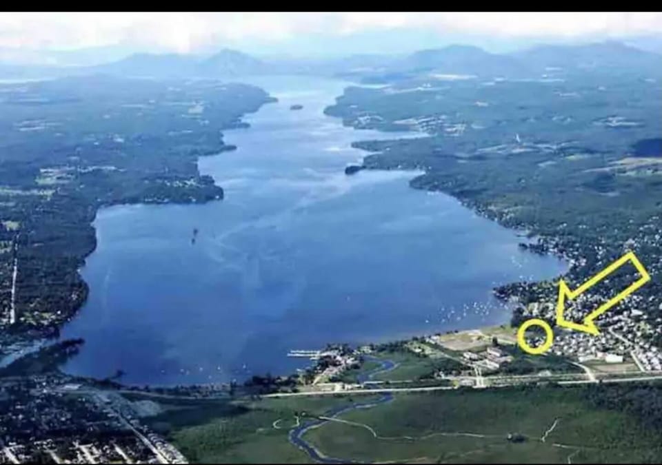 Condo Phoenix prés du Lac Memphrémagog. Apartment in Magog