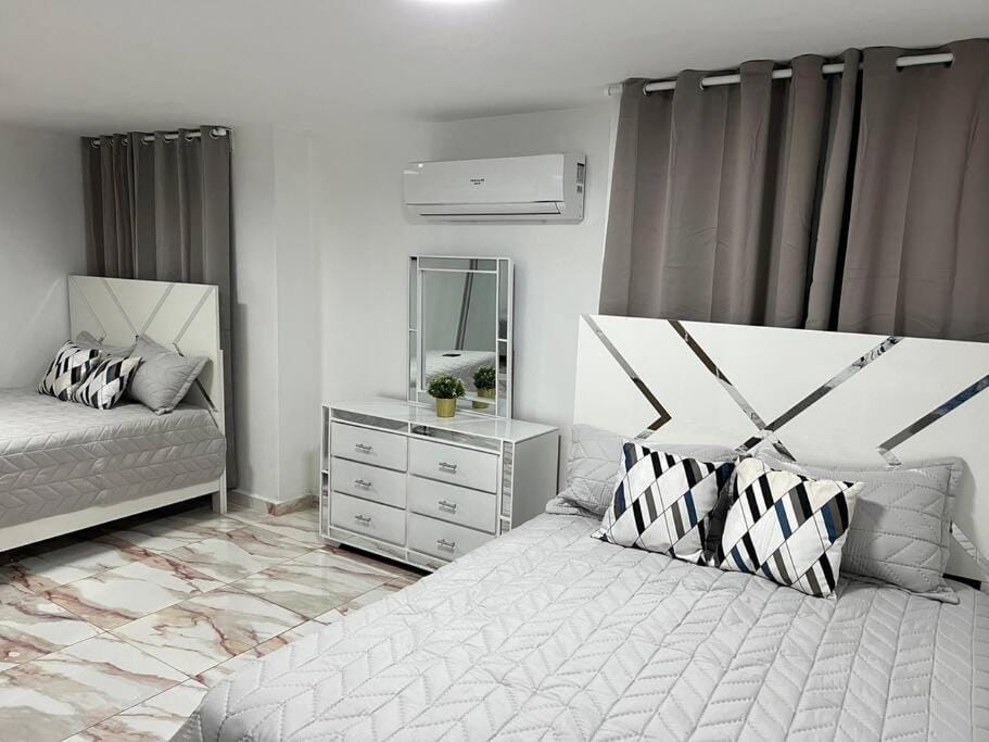 Moderno Apt en la ciudad Apartment in Santo Domingo