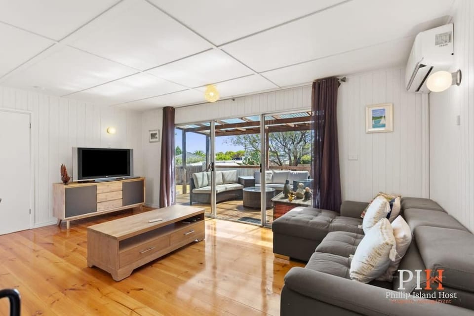 3 Bdr Cozy Retreat Close to Town House in Cowes