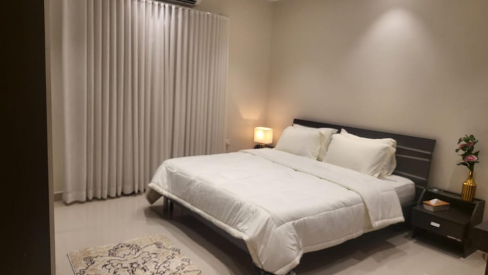 شقة فاخرة vip دور ارضي ثلاث غرف - وصول ذاتي Apartment in Riyadh
