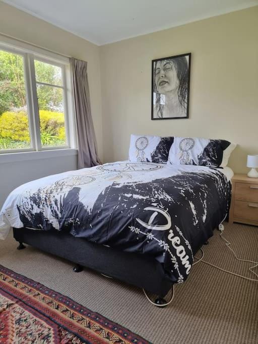 Papa's place House in New Plymouth