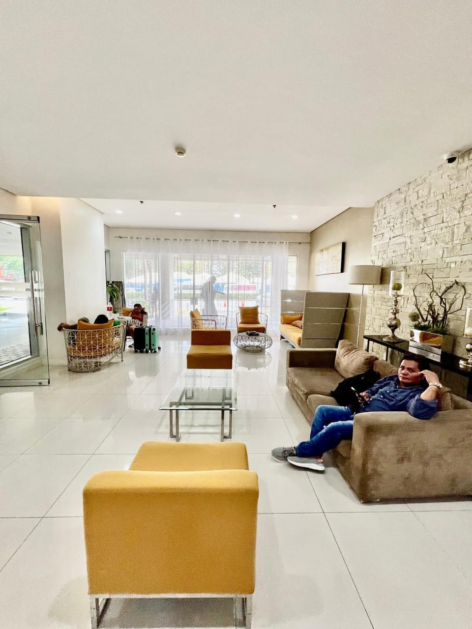 Huge 2BR Condo in IT Park Cebu Apartment in Lapu-Lapu City