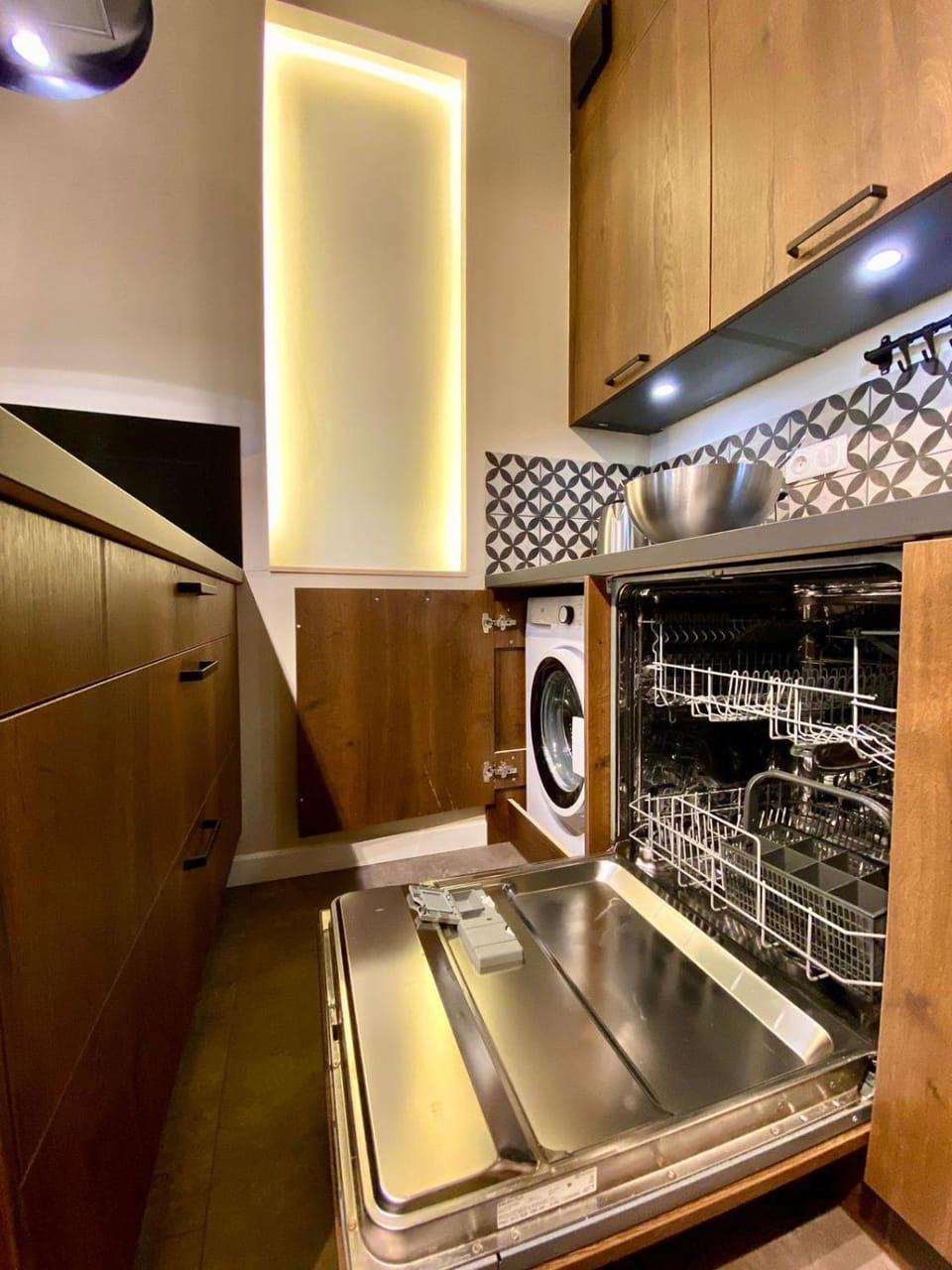 dishwasher, washing machine, washing machine