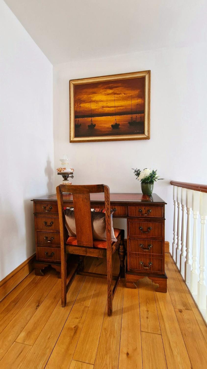 The Three Musketeers, Aramis Apartment in Eastbourne