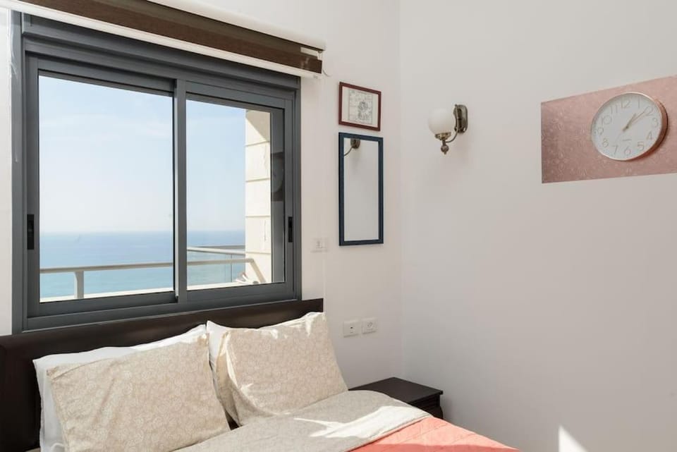 Bed, Photo of the whole room, Bedroom, Sea view