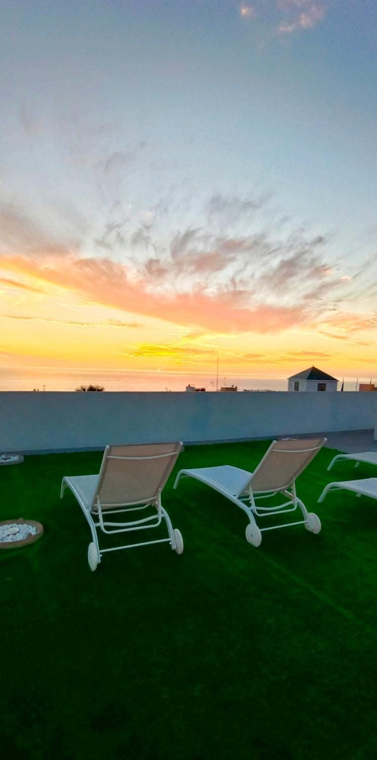 Sea view, Sunset, sunbed